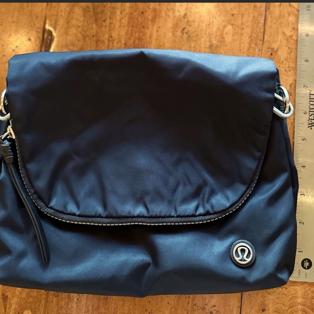 Lululemon Festival Bag Crossbody-Original- Black